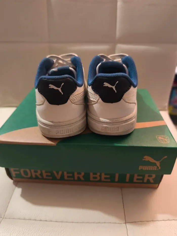 Baskets Puma abeilles taille 23 - photo numéro 3