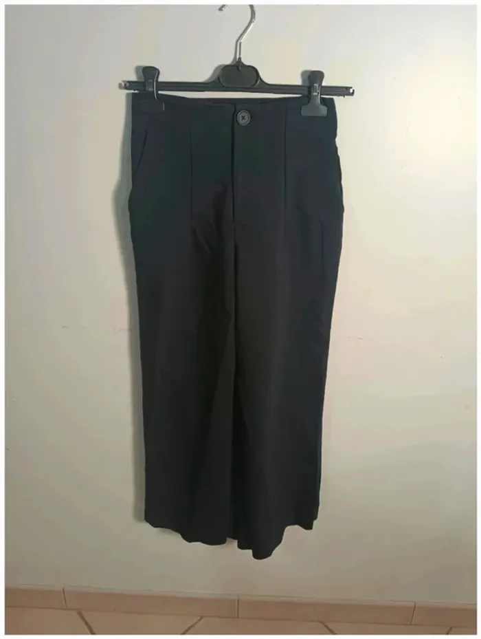 C11 pantalon noir Stradivarius 34