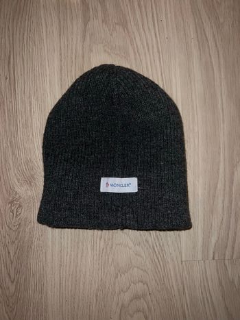 Bonnet Moncler gris foncé 🧢