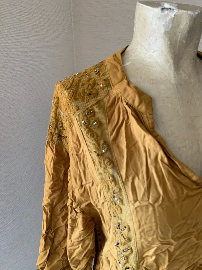 Jolie blouse avec dentelle femme - photo numéro 2