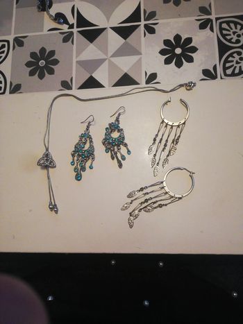 Lot bijoux fantaisie