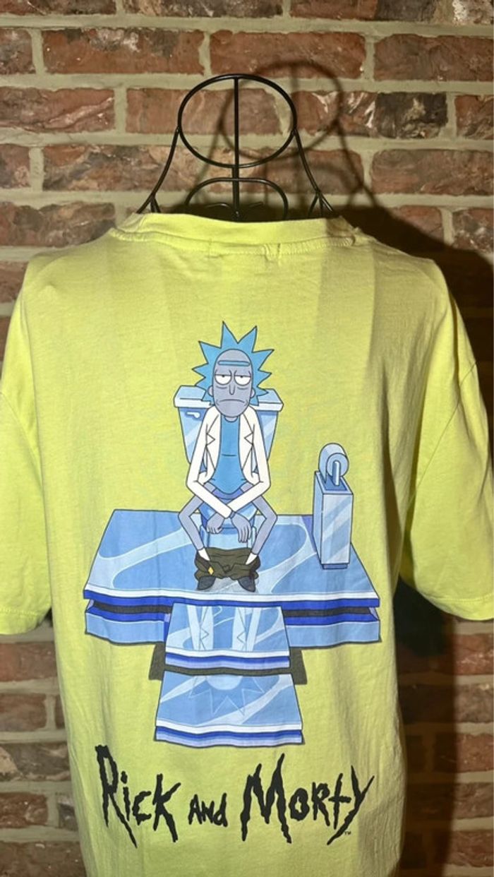 T-shirt vert Rick et Morty x Bershka Taille M / 38 - photo numéro 10