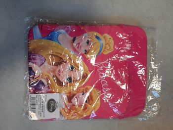 Pochette tablette rose Disney Princess très bonne qualité