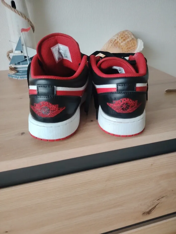 Baskets Nike unisexe pointure 38.5 - photo numéro 6