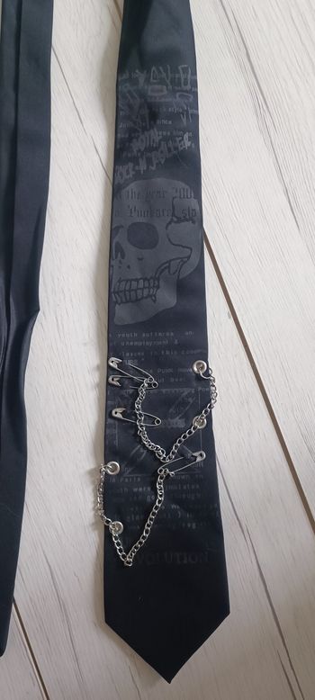 👔 Cravate punk revolution 👔