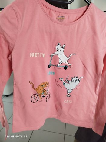 #kytie10ansfille. Tee-shirt manches longues taille 10 ans