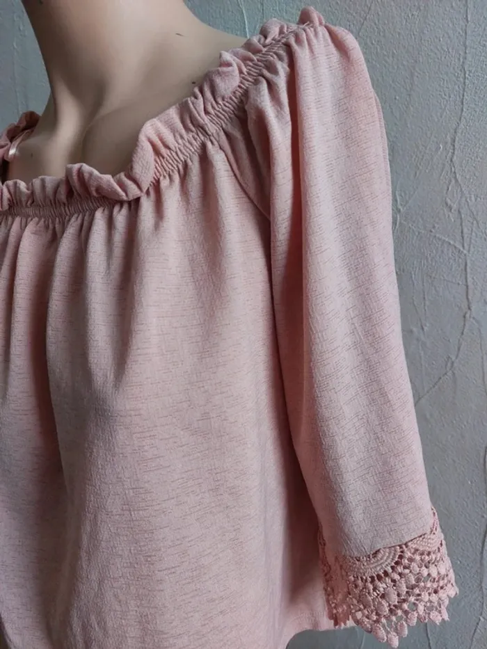 Jolie blouse rose à manches dentelle Taille S - photo numéro 3