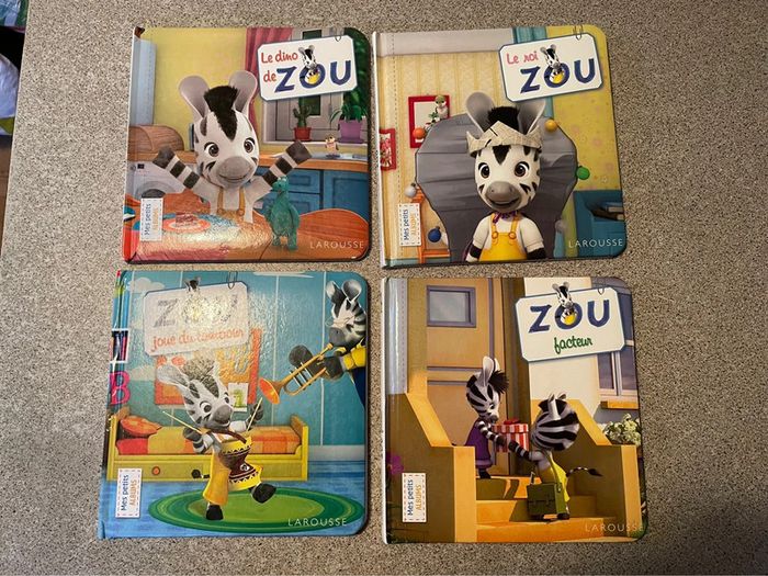 Lot de quatre livres Zou