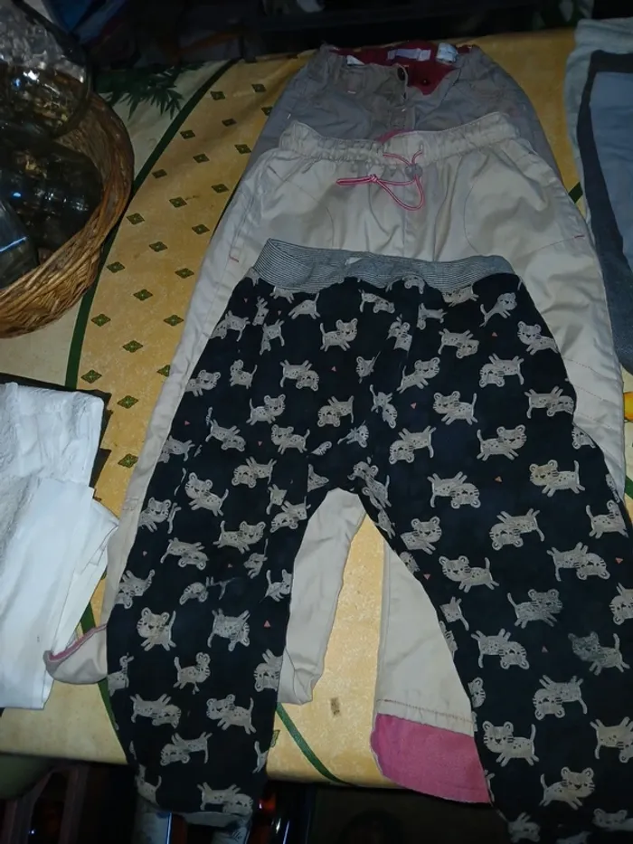 Lot vêtements pantalon fille 3/4 ans