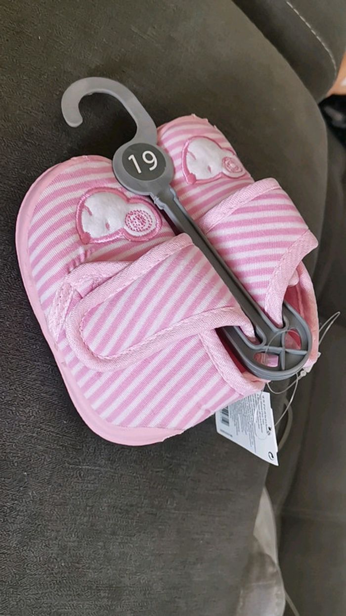 Chaussons bébé souris taille 19 neufs - photo numéro 2