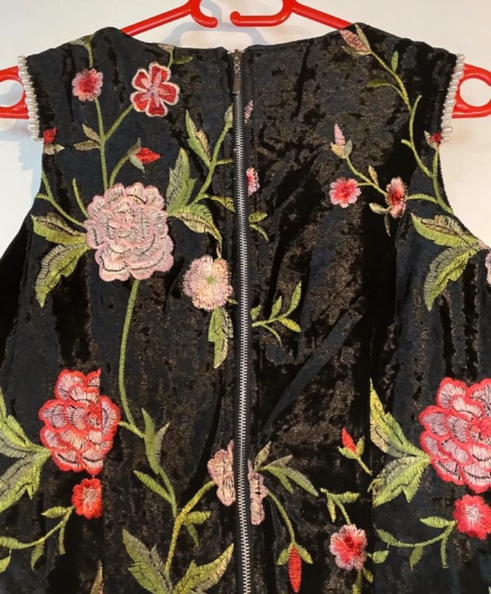 Robe en velours et broderies 101 idées taille M L neuve  Zip arrière  Neuve - photo numéro 7