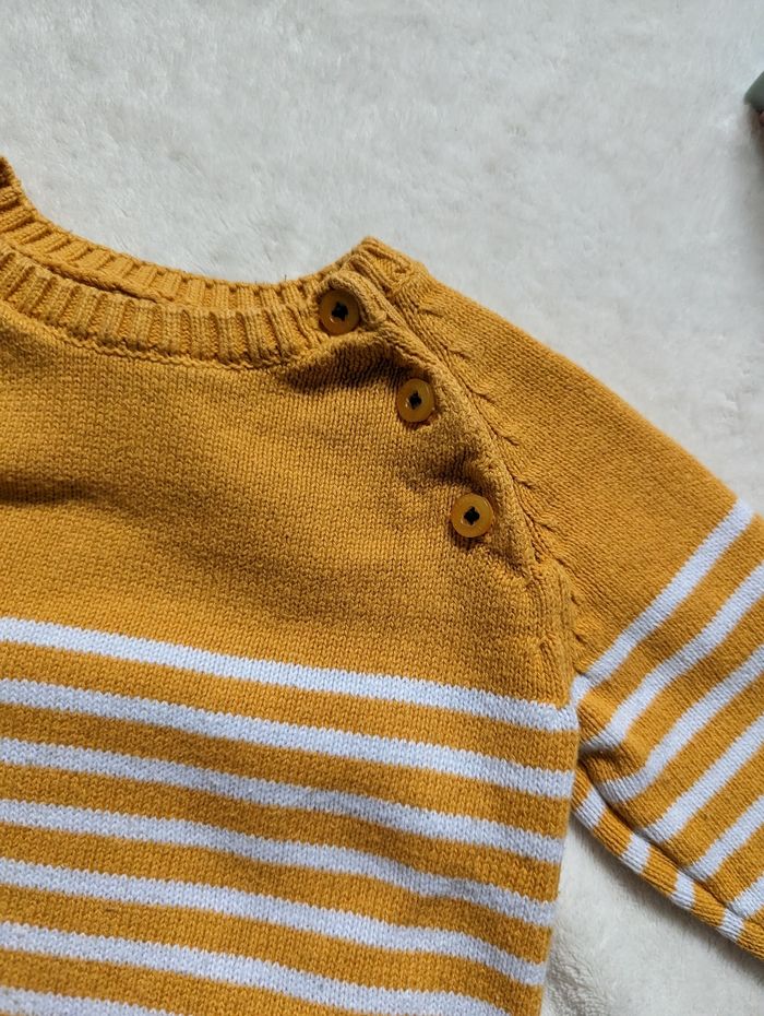 Pull jaune à rayure - photo numéro 2
