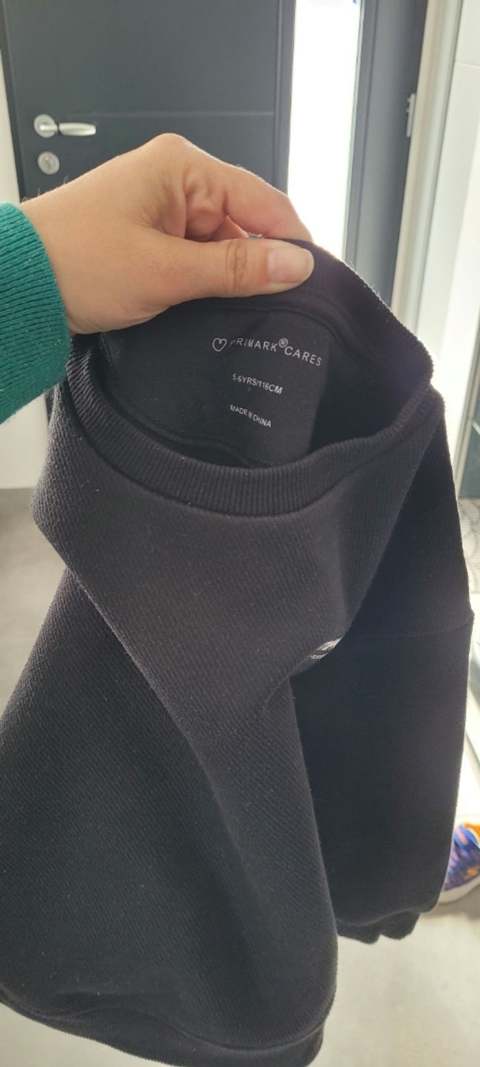 Sweat-shirt taille 5/6 ans - photo numéro 4