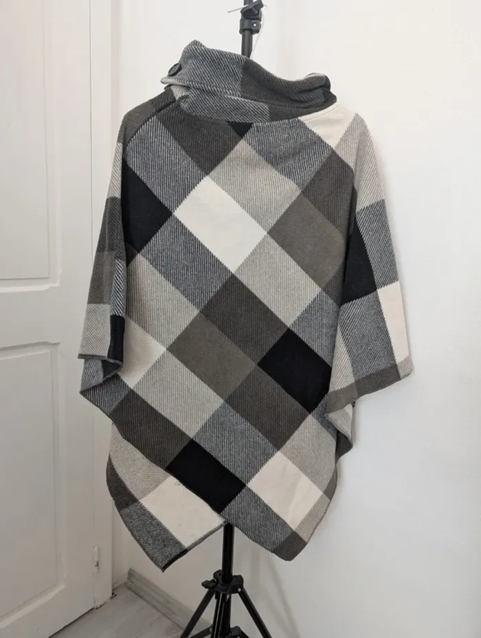 Poncho T.U - photo numéro 5
