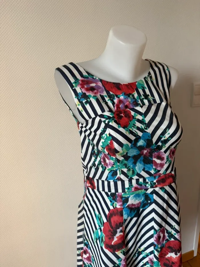 Robe en très bon état taille 40 bleu d’azur - photo numéro 2