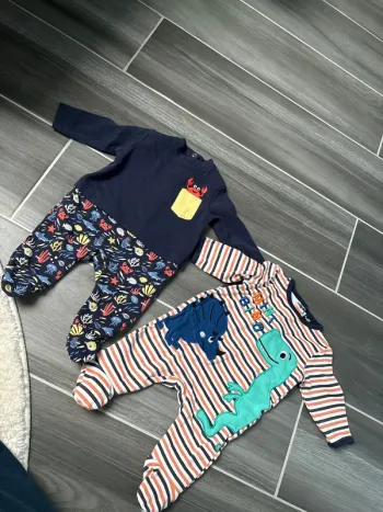 Lot 2 pyjamas coton