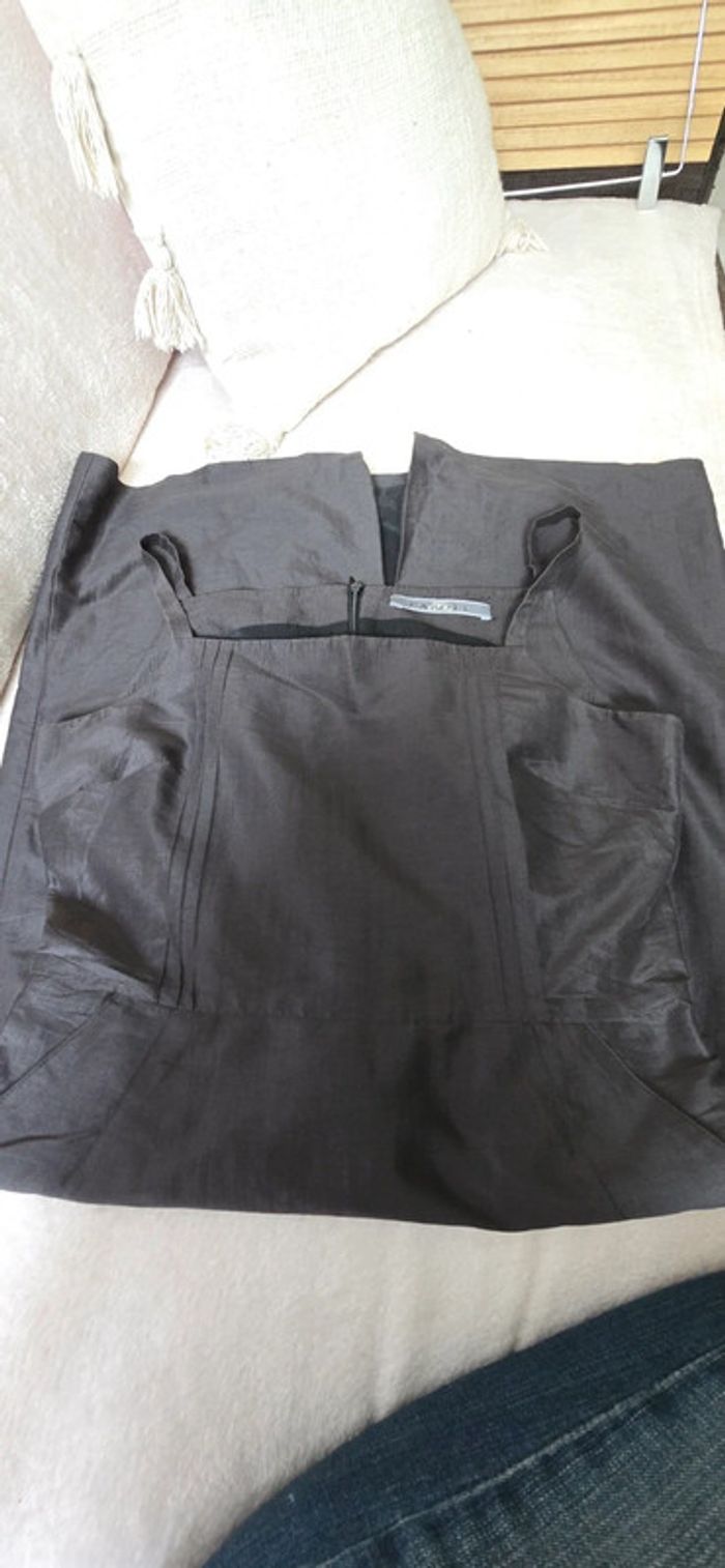 Petite robe noire avec poche marque Caroll 25%soie - photo numéro 18