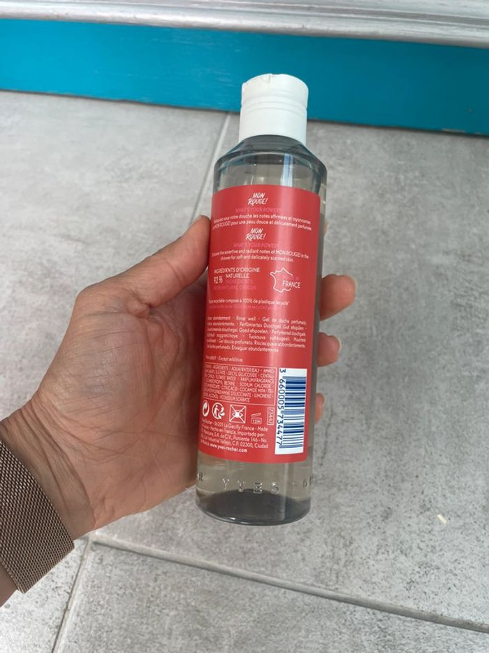 Gel douche Mon Rouge Yves Rocher neuf - photo numéro 2
