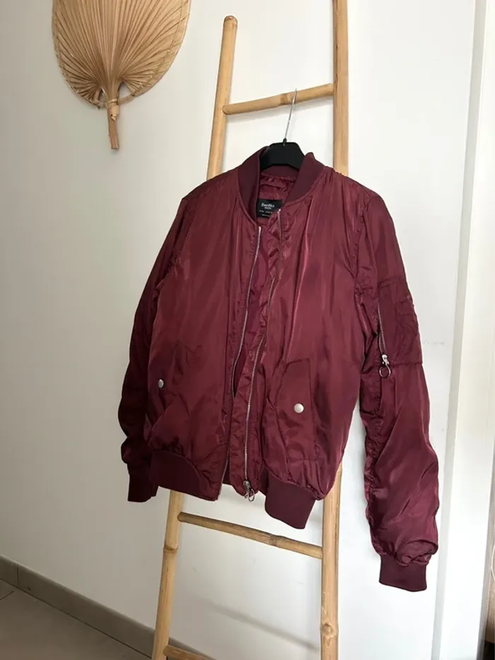 Bomber bordeaux Bershka
