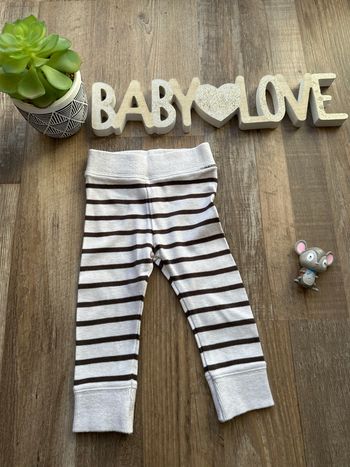 - Pantalon Sucre d’orge  - 9 mois - Très bon état  