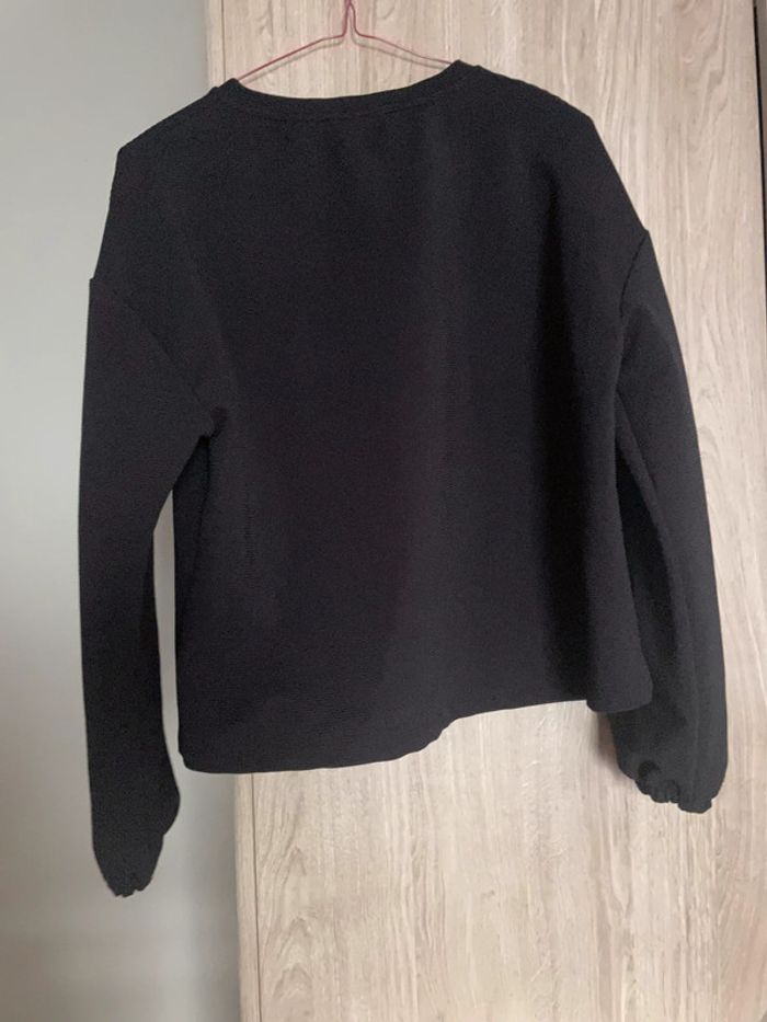Pull noir - photo numéro 3