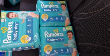 Couche pampers taille 6