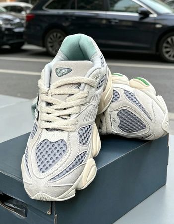 New Balance 9060 Taille  43