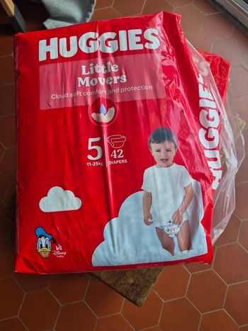 Couches Huggies t5