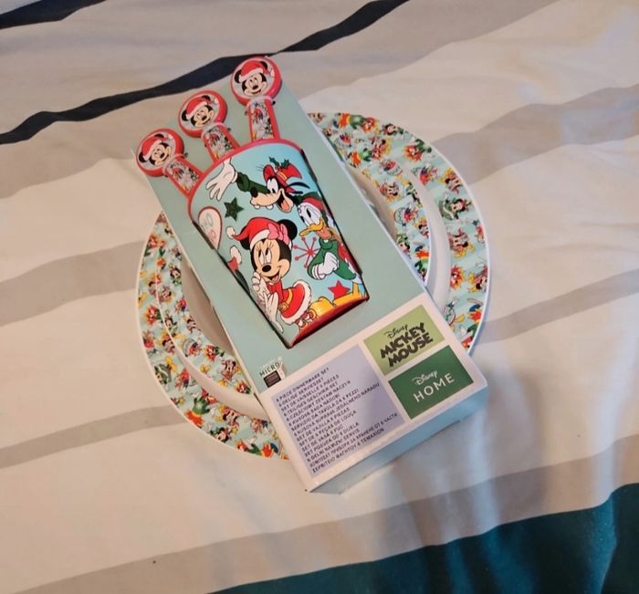 Set vaisselle thème Noël disney Mickey