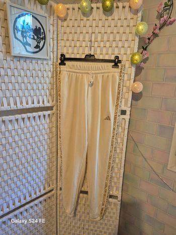 💕 Superbe Jogging ADIDAS femme T.M (correspond à 40-42 T française) - Bandes à motif 💕