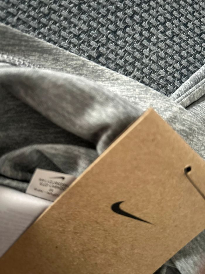 Débardeur Nike taille M neuf - photo numéro 12