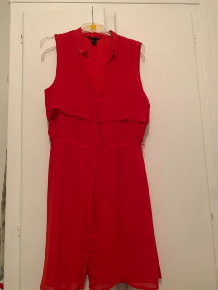 robe rouge sans manches