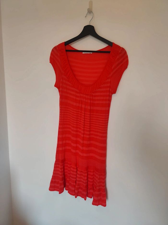 Robe Promod
orange fluide à volants