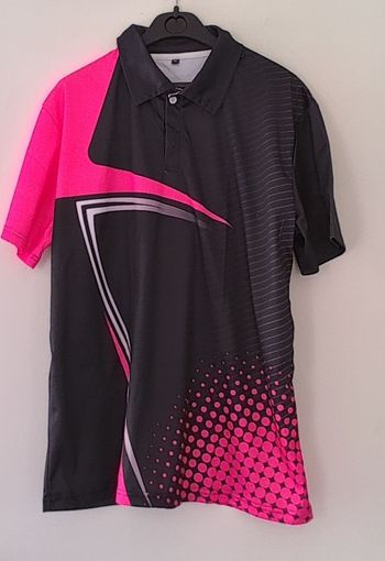 T-shirt manches courtes taille XL couleur rose et noir pour homme