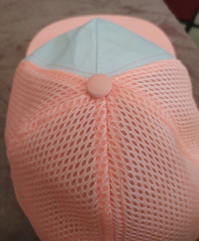 Casquette respirante réglable en très bon état - photo numéro 3