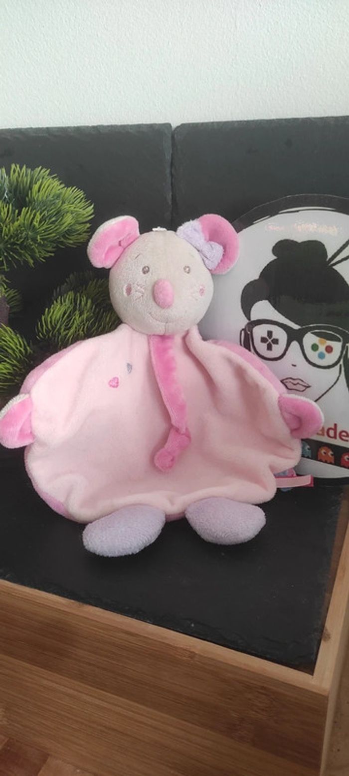 doudou souris rose violet blanc sucre d'orge coeur noeud gris attache tétine