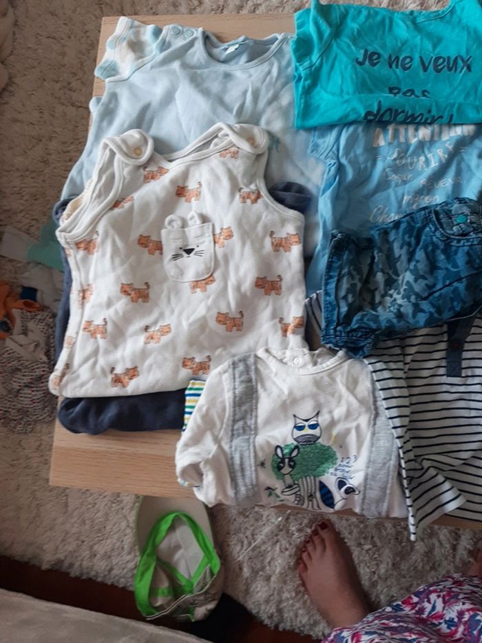 Lot de 14 vêtements 6 mois garçon - photo numéro 2