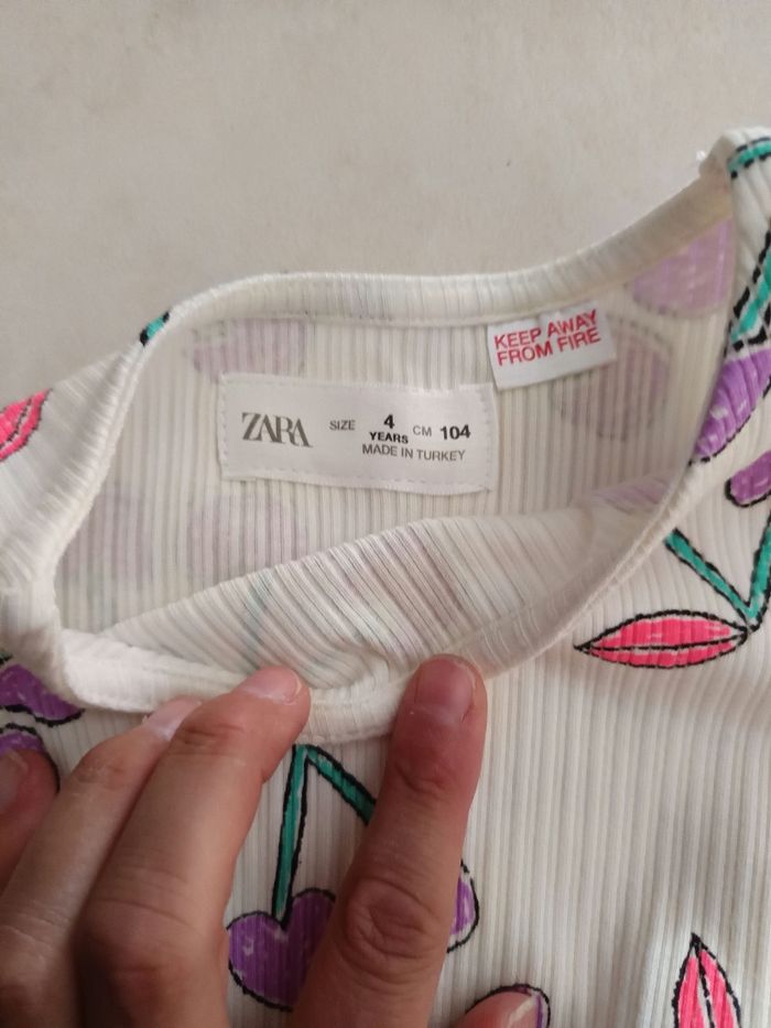 Haut Zara fille 104 cm - photo numéro 3