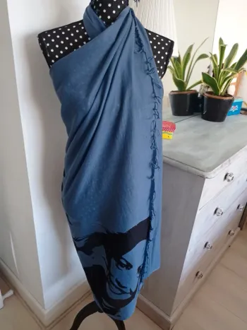 Paréo/ Foulard Une