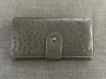 Portefeuille gris - cuir d’autruche
