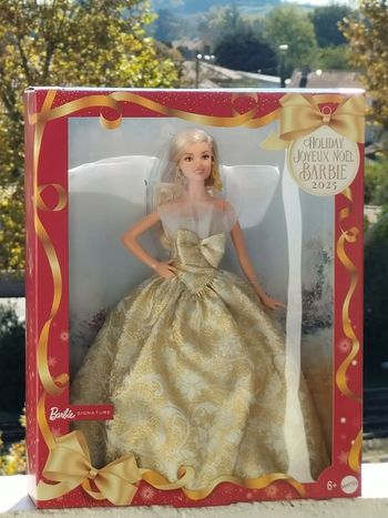 Poupée barbie blonde joyeux Noël 2025