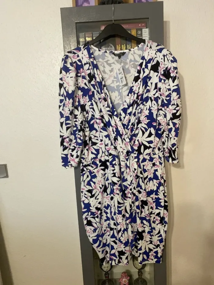 superbe robe portefeuille fermer M&s mode 50 neuve - photo numéro 2