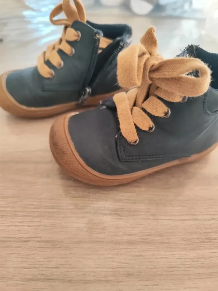 Chaussures bleu marine 20 - photo numéro 2