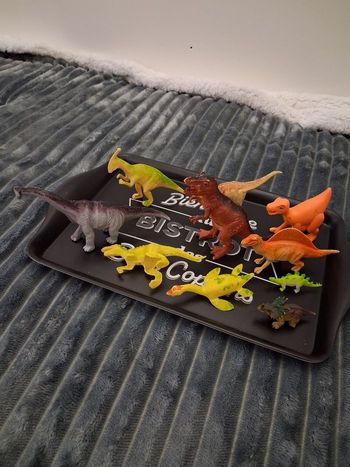 Lot de 10 petits dinosaures 