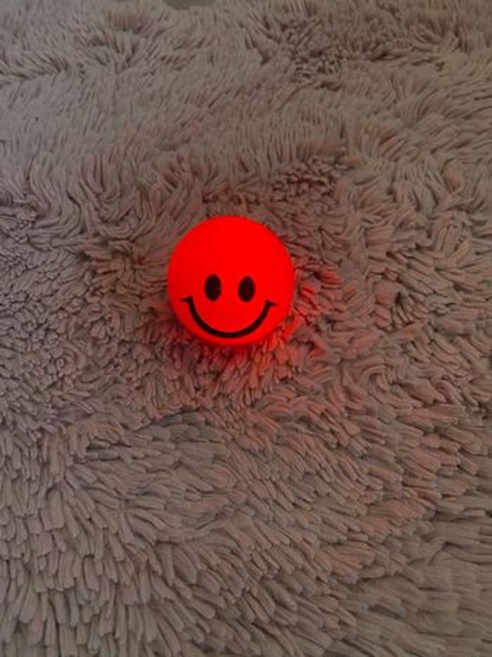 Balle rebondissante fluorescente