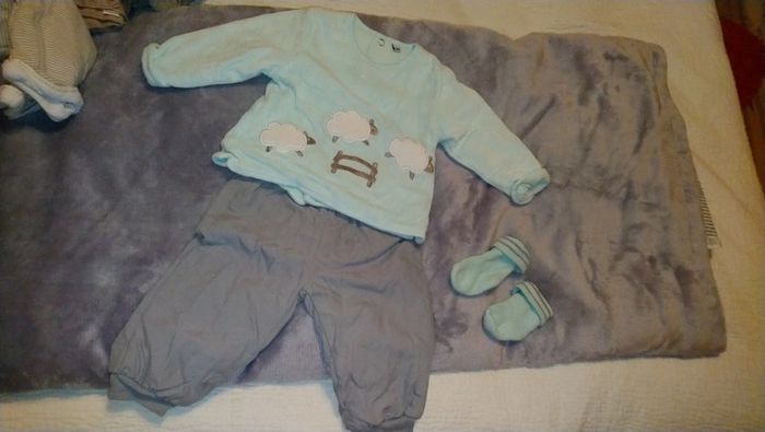 Superbe ensemble bébé garçon 3 pièces taille 6 mois