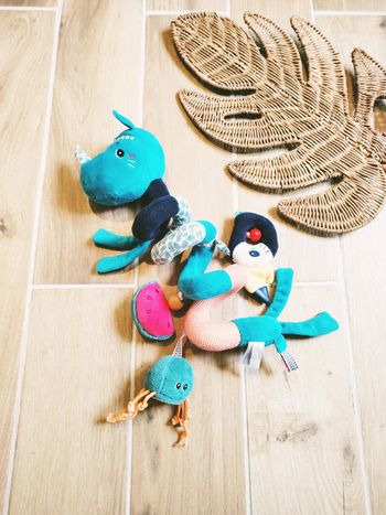 🦏Peluche doudou d'éveil Spirale multi activités sensorielle Marius en tissu marque Lilliputiens