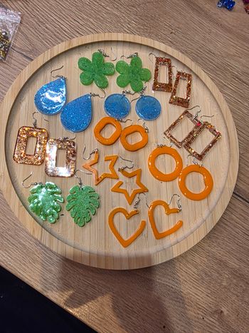 ✨ Boucles d’oreilles en résine ✨