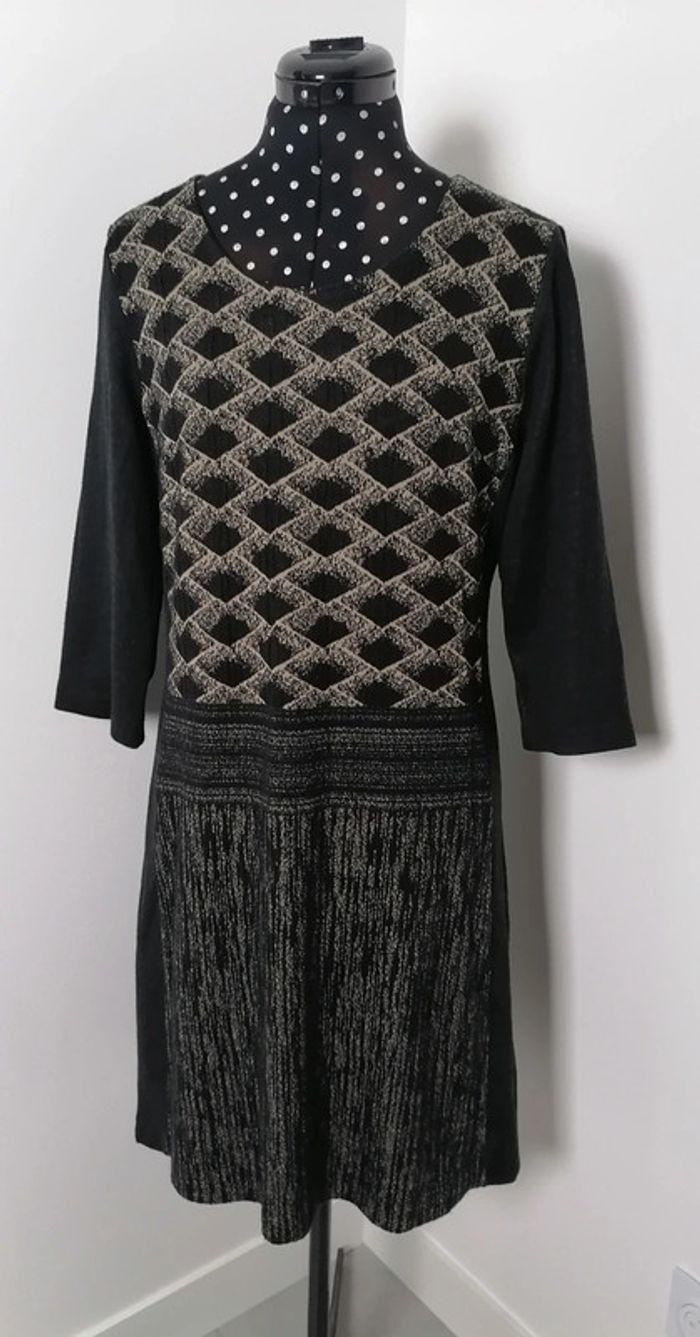 Robe d'hiver motif géométrique noir beige tendance Taille M La Fée Maraboutée - photo numéro 2