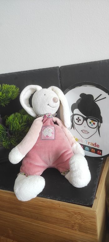 Peluche Lapin Doudou Capucine Myrtille Lapin Blanc Rose Fleur Moulin Roty